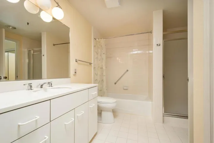 1 Baldwin Avenue 221, San Mateo, California 94401