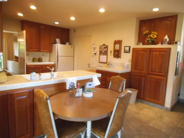 1115 Louise St, San Leandro, California 94578