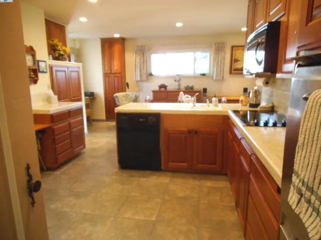 1115 Louise St, San Leandro, California 94578