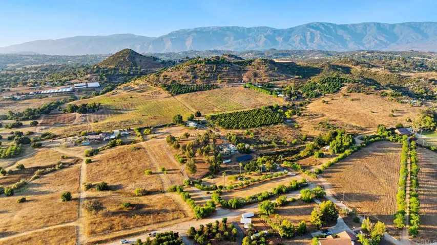 29460 Twain Way, Valley Center, California 92082