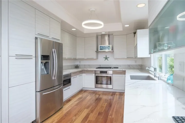 608 Sapphire Street, Redondo Beach, California 90277