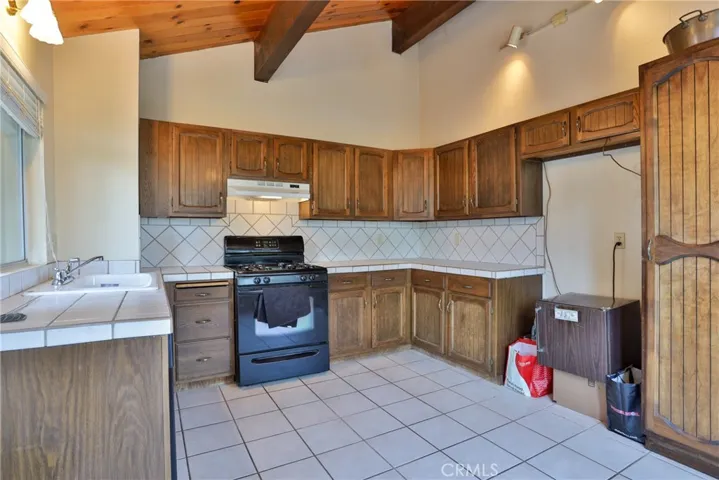 24872 Matterhorn Court, Crestline, California 92325