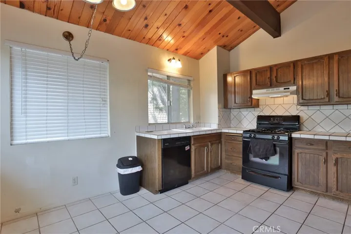 24872 Matterhorn Court, Crestline, California 92325