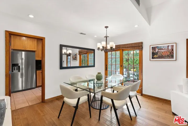 1621 Berkeley Street, Santa Monica, California 90404