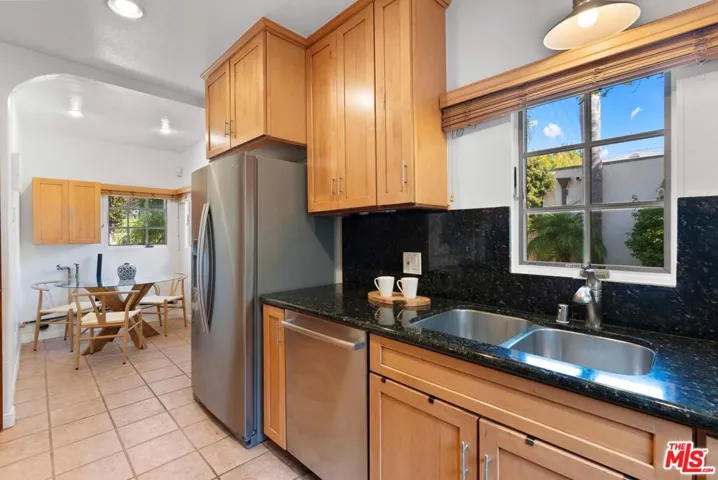 1621 Berkeley Street, Santa Monica, California 90404