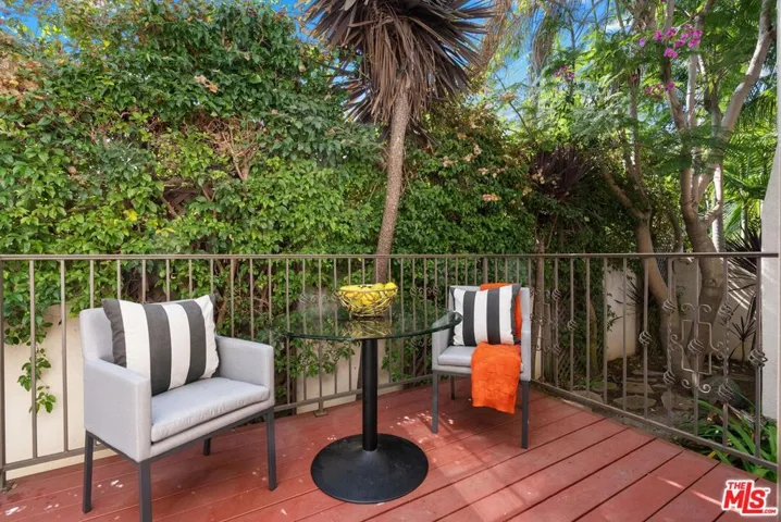 1621 Berkeley Street, Santa Monica, California 90404