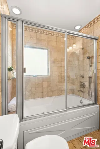 1621 Berkeley Street, Santa Monica, California 90404