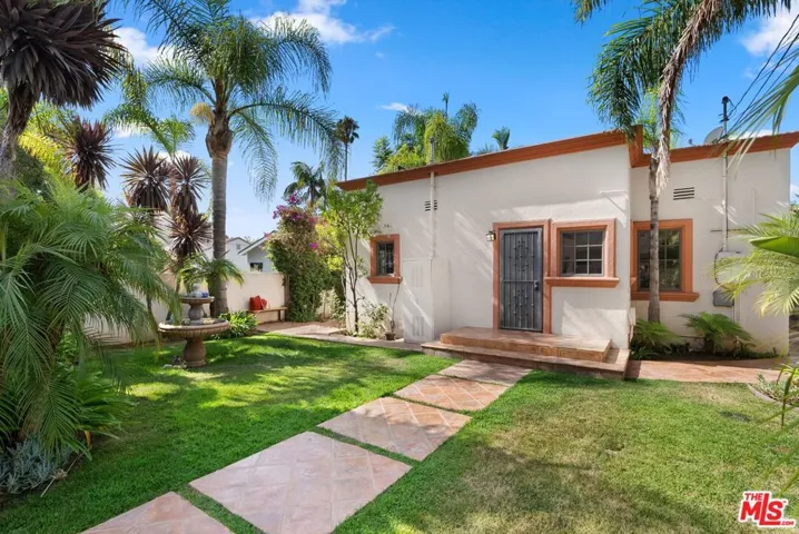 1621 Berkeley Street, Santa Monica, California 90404