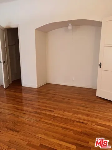 220 S Martel Avenue, Los Angeles, California 90036