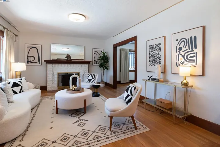 1342 61st Avenue, Oakland, California 94621-3918