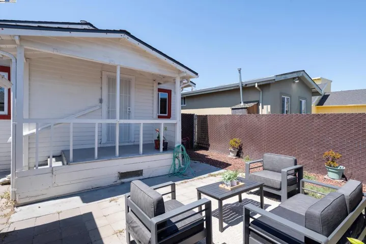 1342 61st Avenue, Oakland, California 94621-3918