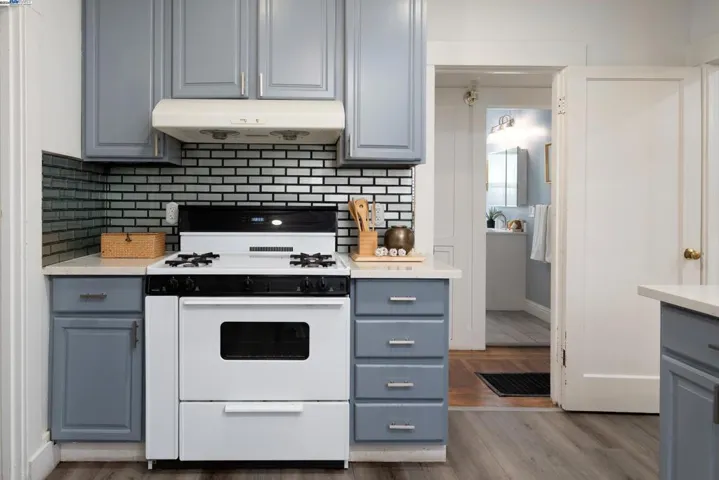 1342 61st Avenue, Oakland, California 94621-3918
