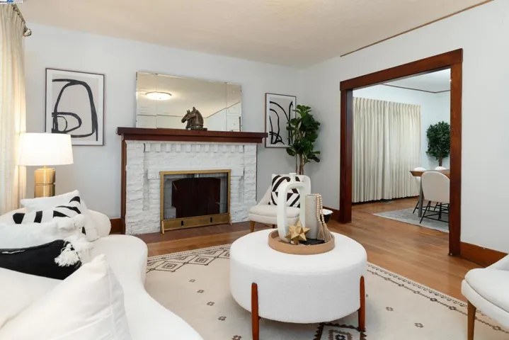1342 61st Avenue, Oakland, California 94621-3918