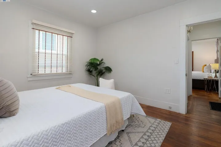 1342 61st Avenue, Oakland, California 94621-3918