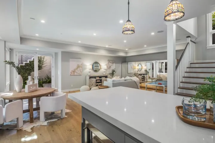 151 Seale Avenue, Palo Alto, California 94301