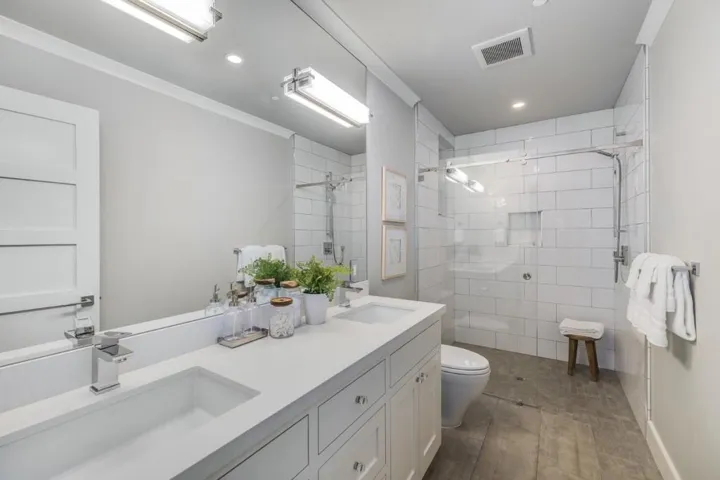 151 Seale Avenue, Palo Alto, California 94301