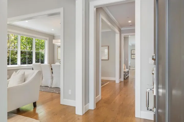 151 Seale Avenue, Palo Alto, California 94301