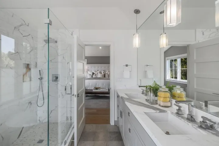 151 Seale Avenue, Palo Alto, California 94301