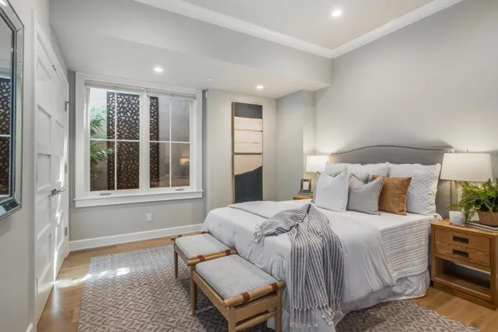 151 Seale Avenue, Palo Alto, California 94301