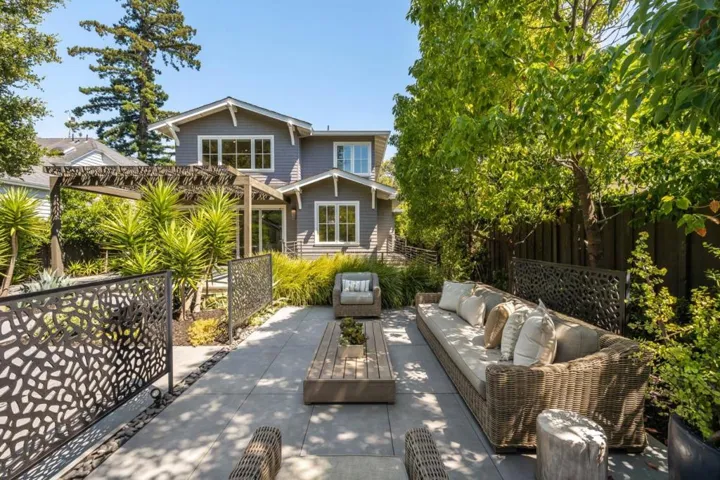 151 Seale Avenue, Palo Alto, California 94301