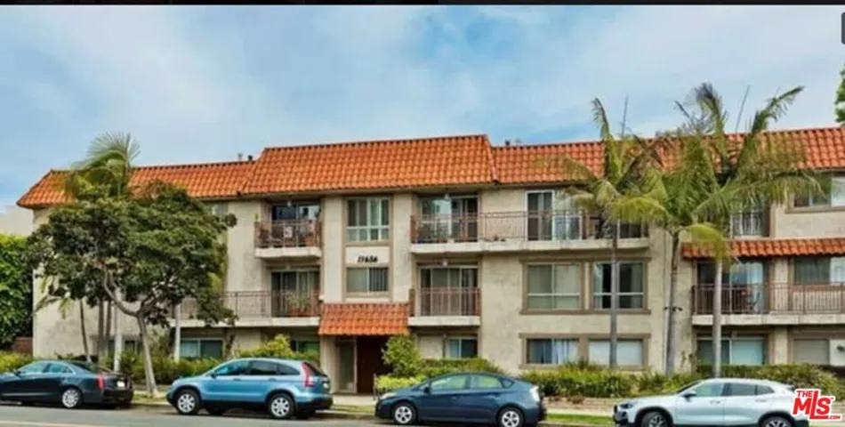 11656 Montana Avenue 101, Los Angeles, California 90049