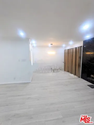 11656 Montana Avenue 101, Los Angeles, California 90049