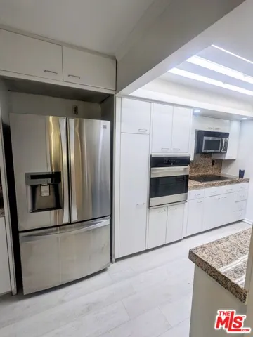 11656 Montana Avenue 101, Los Angeles, California 90049