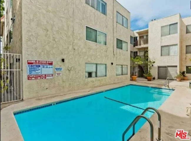 11656 Montana Avenue 101, Los Angeles, California 90049