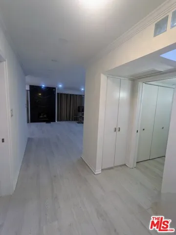 11656 Montana Avenue 101, Los Angeles, California 90049
