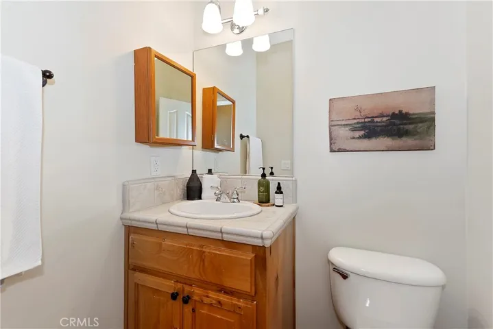 Half bath (downstairs)