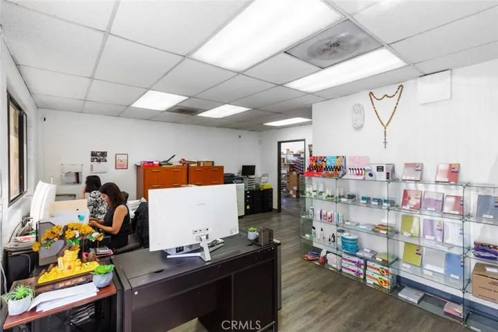 210 S Center Street, Santa Ana, California 92703