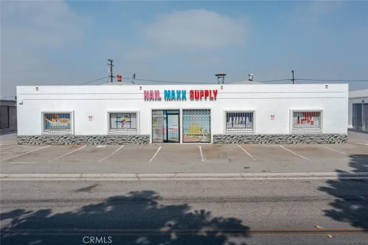 210 S Center Street, Santa Ana, California 92703