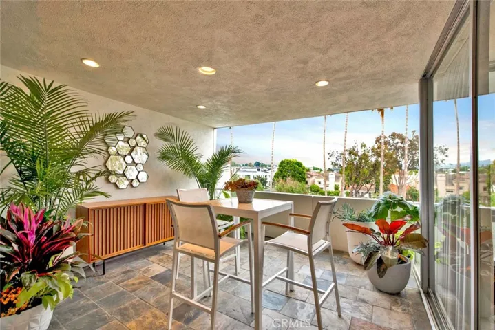 771 Avocado Avenue, Corona Del Mar, California 92625