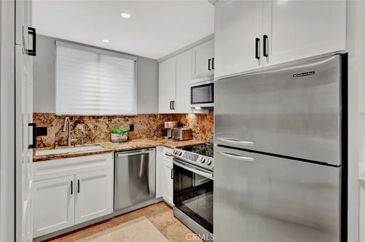 771 Avocado Avenue, Corona Del Mar, California 92625