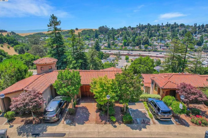 80 Siena Dr, Oakland, California 94605