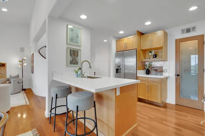 80 Siena Dr, Oakland, California 94605