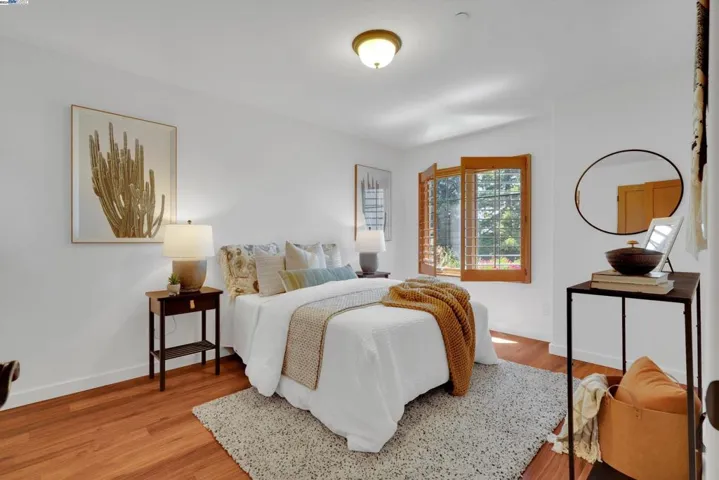 80 Siena Dr, Oakland, California 94605