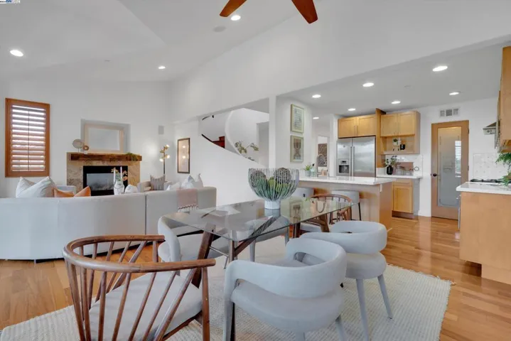 80 Siena Dr, Oakland, California 94605