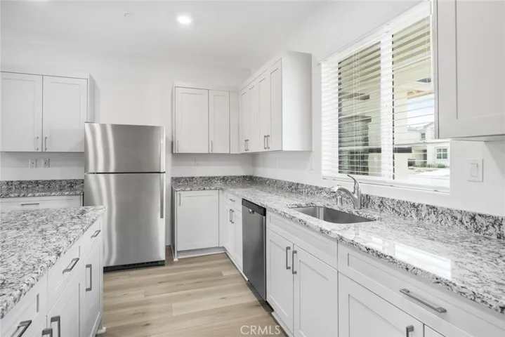 12326 Bear Ridge Way, Victorville, California 92392