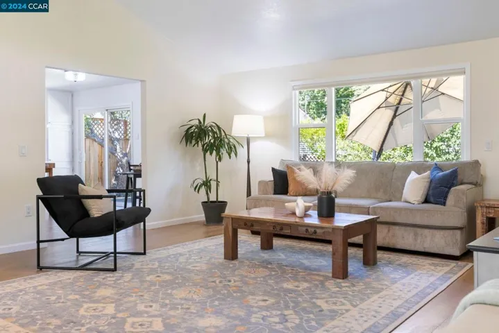 19321 Solano Ct, Sonoma, California 95476