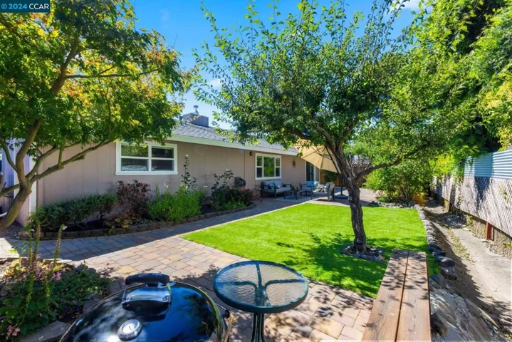 19321 Solano Ct, Sonoma, California 95476