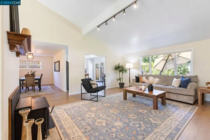 19321 Solano Ct, Sonoma, California 95476