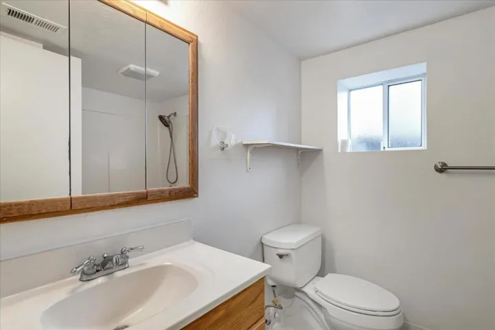 18 Monte Vista Road, Orinda, California 94563