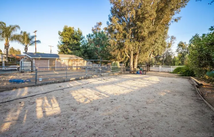 649 Moonlight Way, Ramona, California 92065