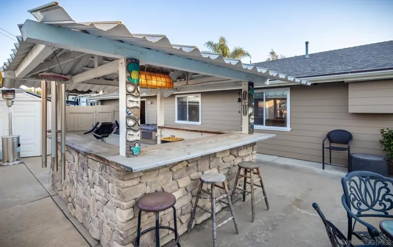 649 Moonlight Way, Ramona, California 92065