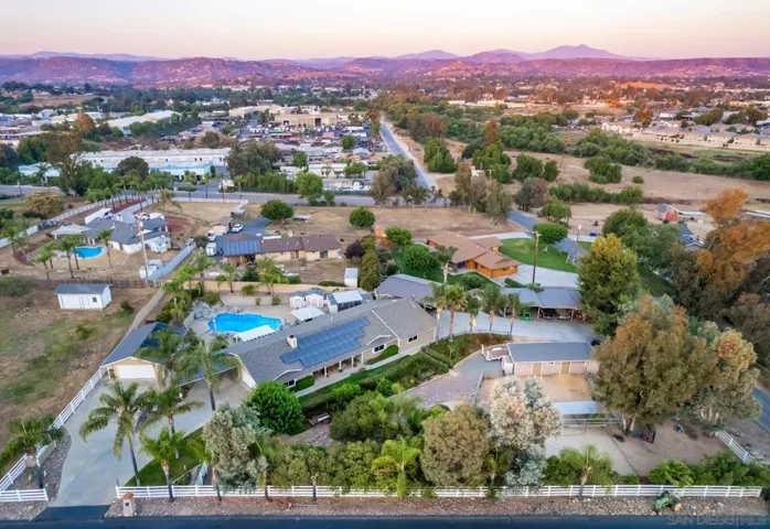 649 Moonlight Way, Ramona, California 92065