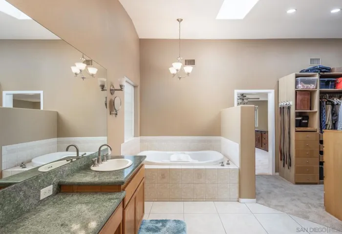 649 Moonlight Way, Ramona, California 92065