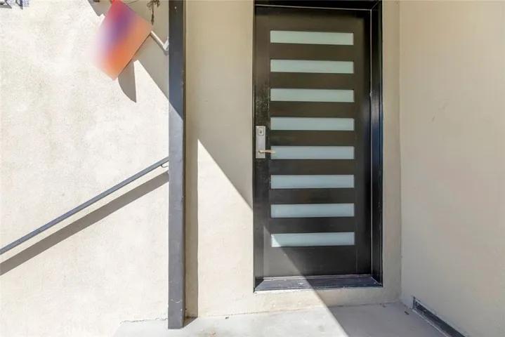 10621 Vanora Drive, Sunland, California 91040