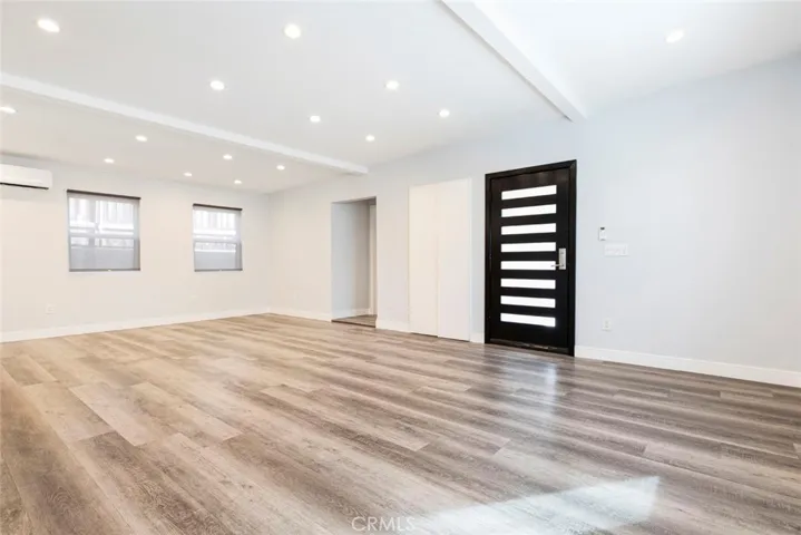 10621 Vanora Drive, Sunland, California 91040