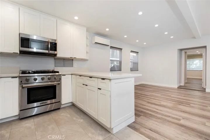 10621 Vanora Drive, Sunland, California 91040